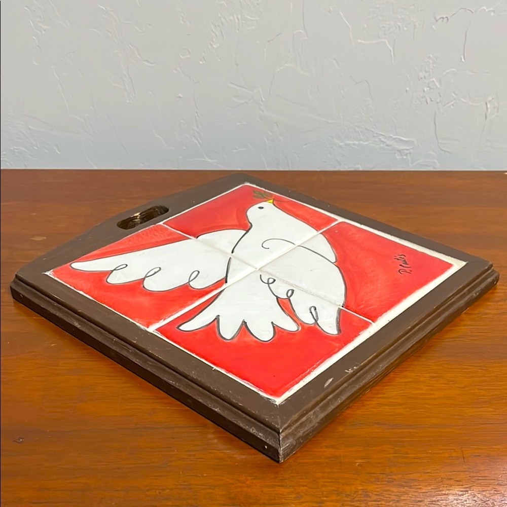 ❤️🕊️”P. Curtis” Signed Handcrafted Dove Tile Wall Art with Red Background❤️🕊️ - Picture 7 of 13